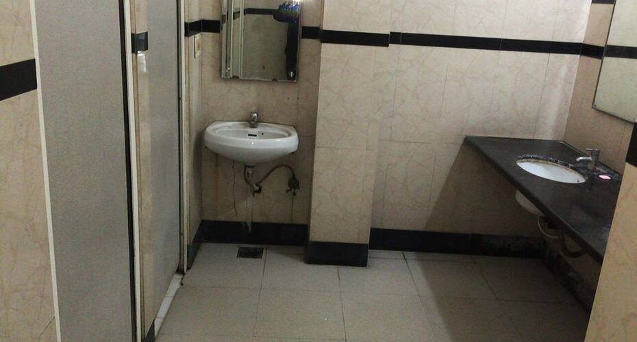 Way Wait Hotel, Palanpur 4